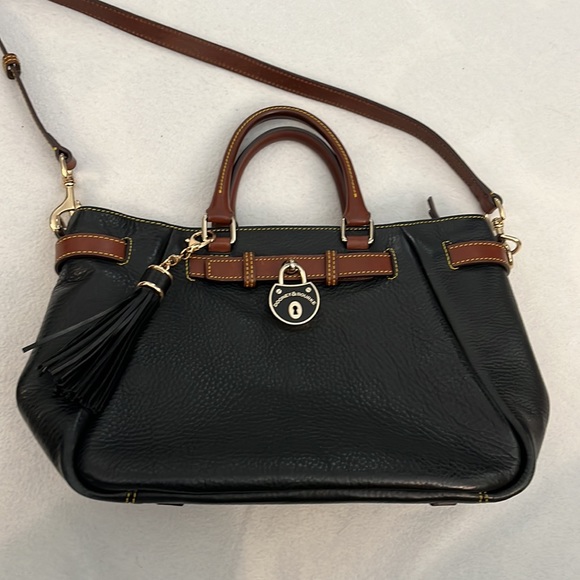 Dooney and Bourke Black Rich pebble leather crossbody bag - Picture 7 of 9